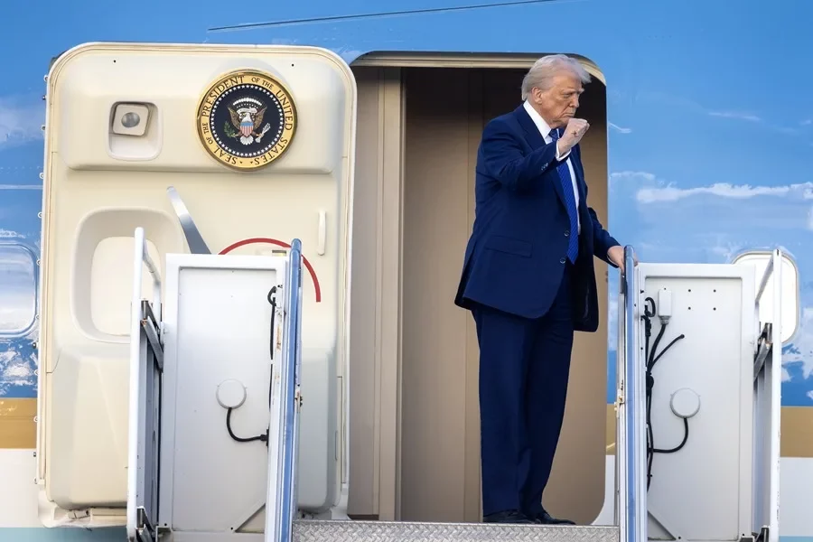 TRUMP-AIR-FORCE-ONE