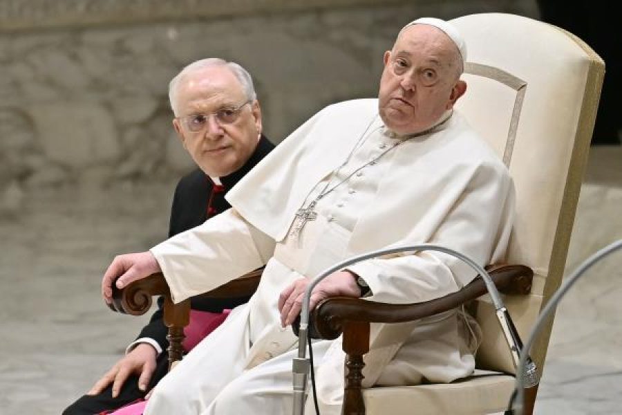 hospitalizan-de-emergencia-al-papa-francisco-en-roma-por-una-fuerte-bronquitis-focus-0.19-0.45-600-400