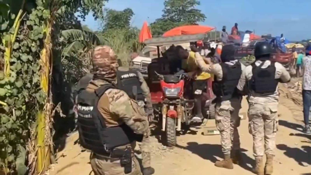 policias-haitianos-entran-a-territorio-dominicano-en-la-vigia